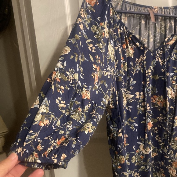 Brian & EM top size 1x - Picture 5 of 9